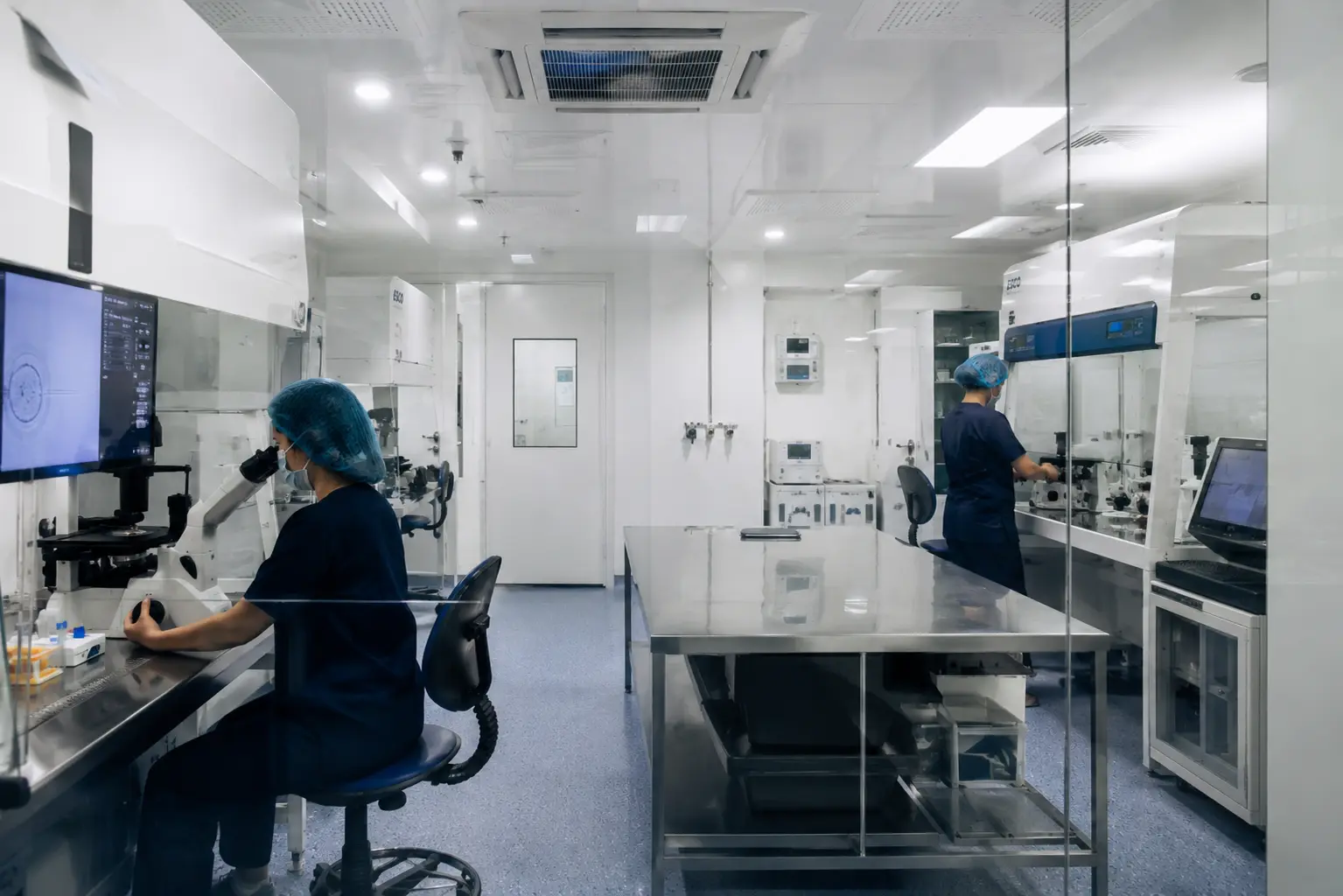 HEPA-filtered embryology cleanroom
